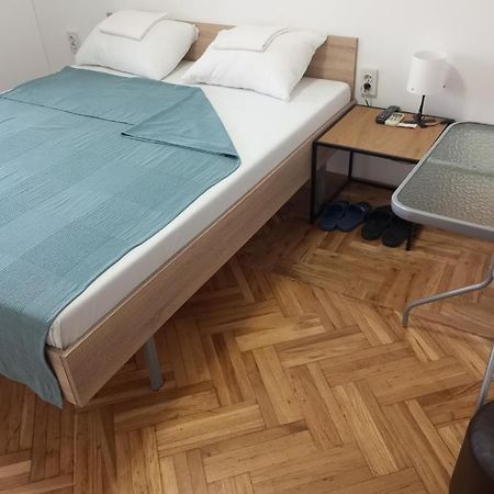 Airport Md Rooms Beograd Eksteriør billede