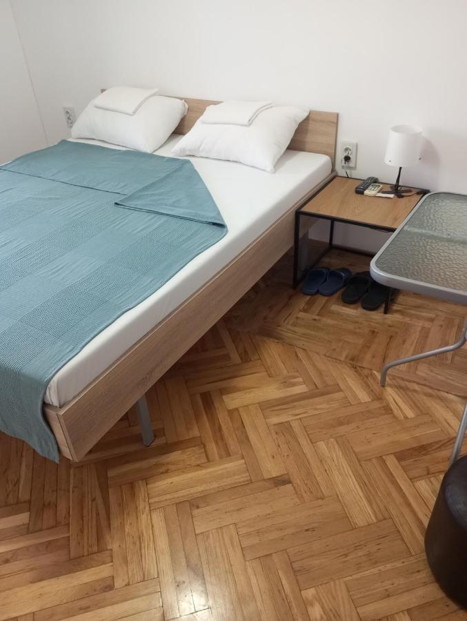 Airport Md Rooms Beograd Eksteriør billede
